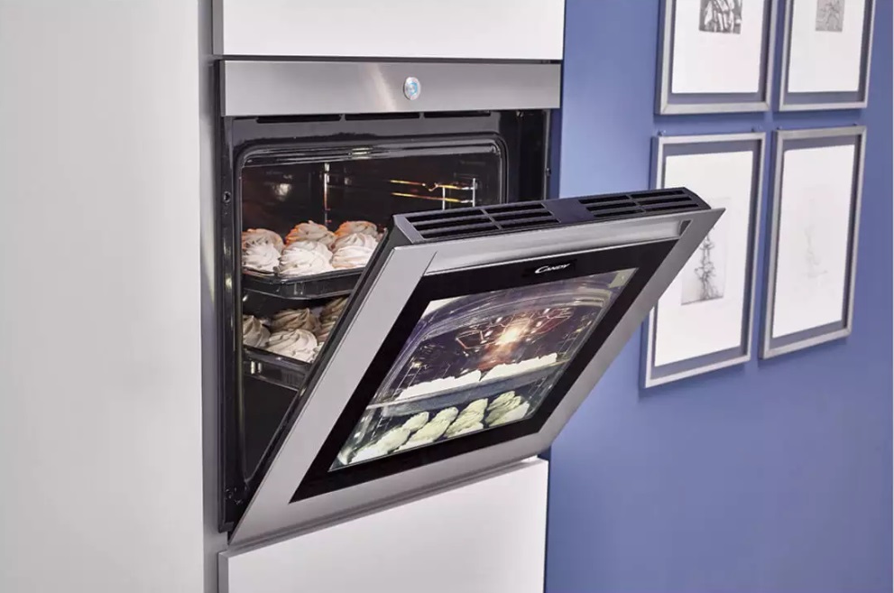 Candy touchscreen oven